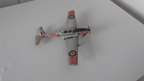 Airfix display built dhc - airfix,