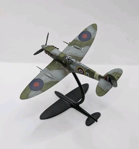 Spitfire model built - spitfire,
