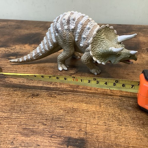 Airfix dinosaur triceratops - dinosaur,