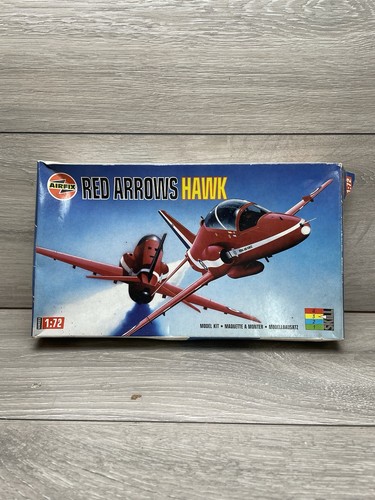 Airfix red arrows hawk - 1:72,